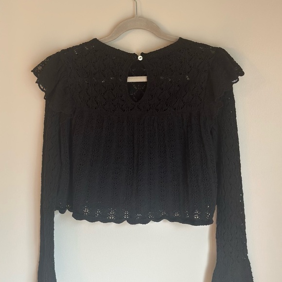 Zara Crochet Lace Bell Sleeve Long sleeve Crop Black ruffle Shoulder Size Small - Picture 5 of 10